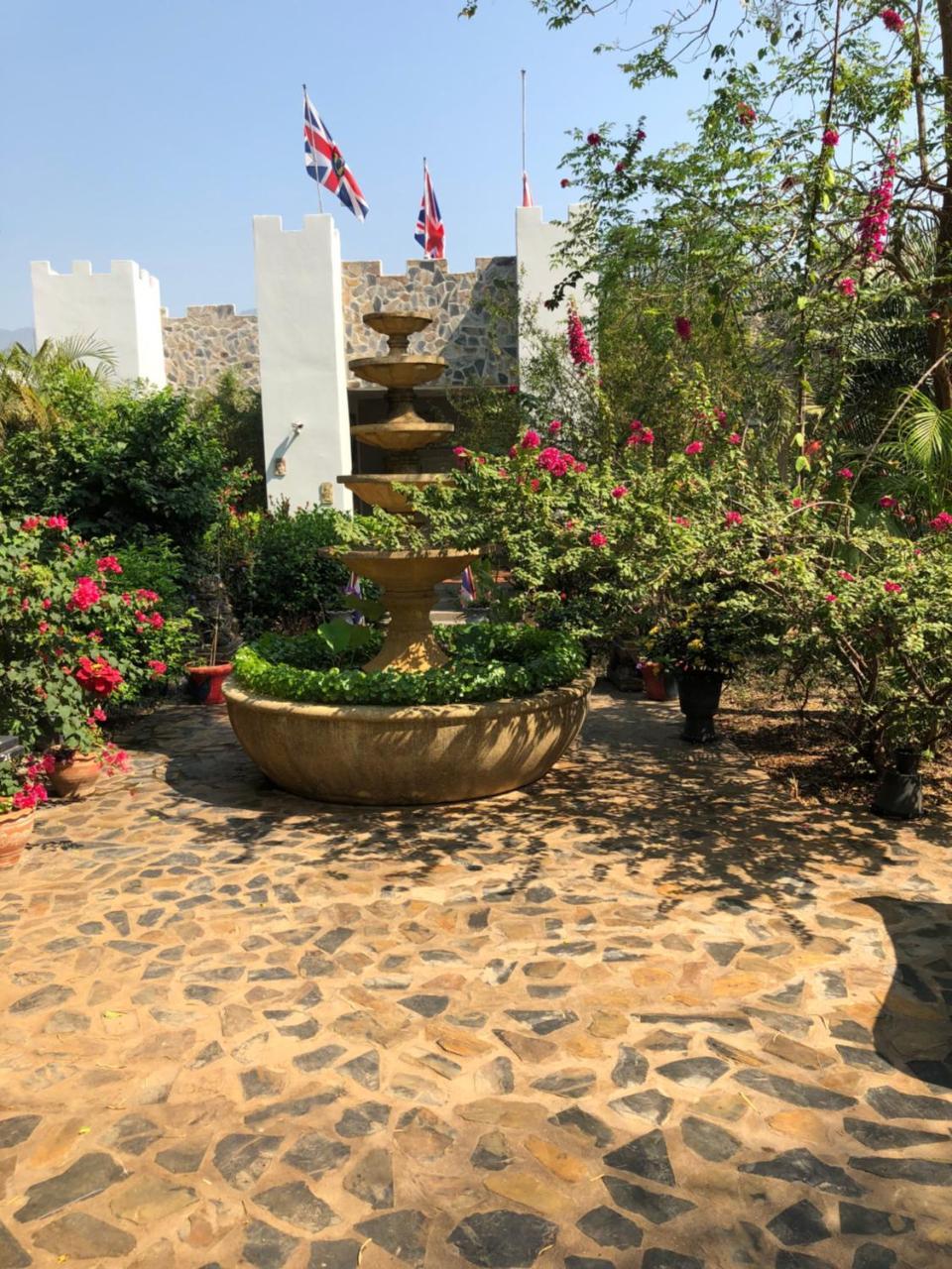 Thai Castle Resort Ban Thap Sila Exterior foto